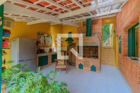 Casa à venda com 330m², 3 quartos e 2 vagasÁrea comum - Churrasqueira