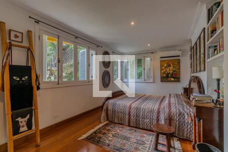 Casa à venda com 330m², 3 quartos e 2 vagasSuite 1