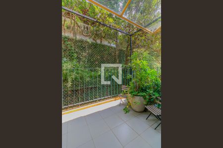 Casa à venda com 330m², 3 quartos e 2 vagasvaranda