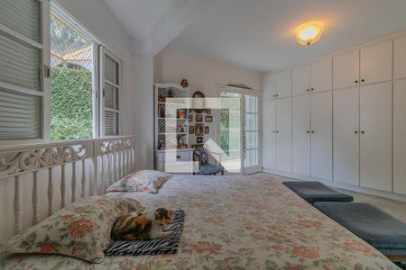 Casa à venda com 330m², 3 quartos e 2 vagassuite 2