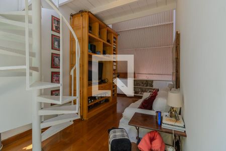 Casa à venda com 330m², 3 quartos e 2 vagasSala de TV