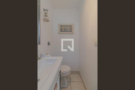 Casa à venda com 330m², 3 quartos e 2 vagasBanheiro de Serviço