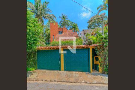 Casa à venda com 330m², 3 quartos e 2 vagasFachada