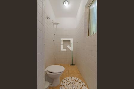 Casa à venda com 330m², 3 quartos e 2 vagasBanheiro de Serviço