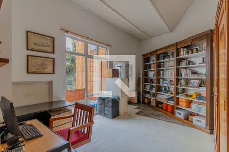 Casa à venda com 330m², 3 quartos e 2 vagassuite 3