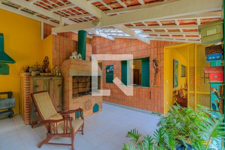 Casa à venda com 330m², 3 quartos e 2 vagasÁrea comum - Churrasqueira