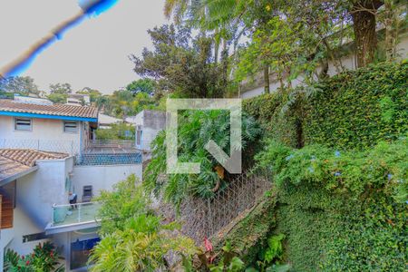 Casa à venda com 330m², 3 quartos e 2 vagassuite 2