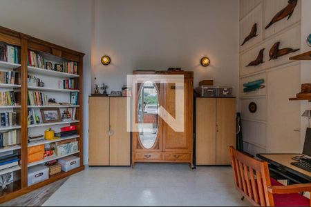 Casa à venda com 330m², 3 quartos e 2 vagassuite 3