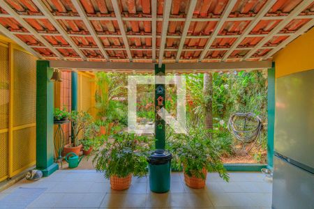 Casa à venda com 330m², 3 quartos e 2 vagasÁrea comum - Churrasqueira