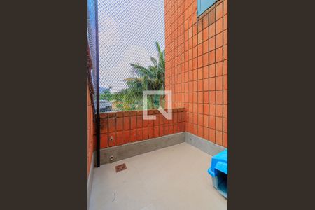 Casa à venda com 330m², 3 quartos e 2 vagasvaranda