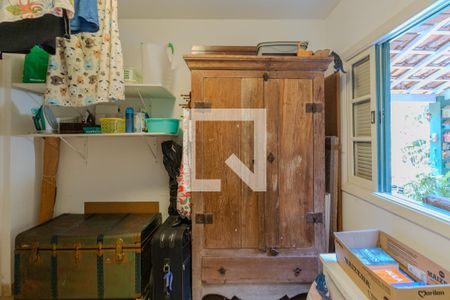 Casa à venda com 330m², 3 quartos e 2 vagasQuarto de Serviço