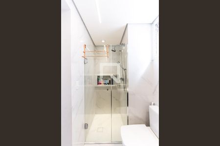 Apartamento à venda com 72m², 3 quartos e 2 vagas Apartamento à venda com 72m², 3 quartos e 2 vagasBanheiro 1
