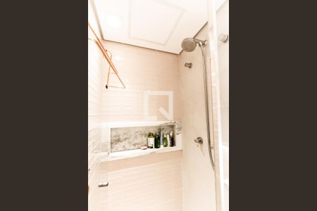 Apartamento à venda com 72m², 3 quartos e 2 vagas Apartamento à venda com 72m², 3 quartos e 2 vagasBanheiro 2