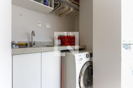 Apartamento à venda com 72m², 3 quartos e 2 vagas Apartamento à venda com 72m², 3 quartos e 2 vagasÁrea de Serviço