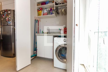 Apartamento à venda com 72m², 3 quartos e 2 vagas Apartamento à venda com 72m², 3 quartos e 2 vagasÁrea de Serviço