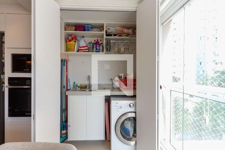 Apartamento à venda com 72m², 3 quartos e 2 vagas Apartamento à venda com 72m², 3 quartos e 2 vagasÁrea de Serviço