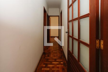 Corredor quartos de apartamento para alugar com 3 quartos, 80m² em Rio Branco, Porto Alegre