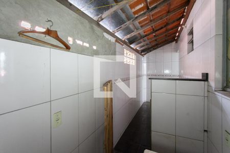 Casa à venda com 70m², 2 quartos e 1 vagaÁrea de Serviço