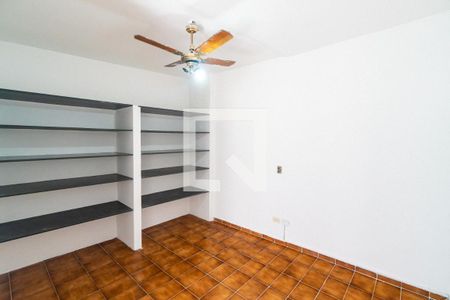 Casa à venda com 150m², 3 quartos e 3 vagasEdícula - Suite