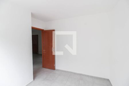 Quarto 1 de apartamento para alugar com 2 quartos, 43m² em Jardim Alvorada, Nova Iguaçu