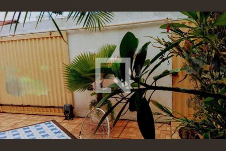 Casa à venda com 130m², 2 quartos e 3 vagas