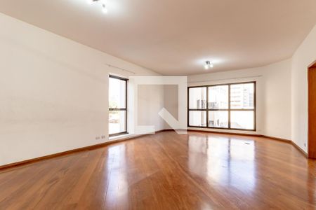 Sala de apartamento para alugar com 4 quartos, 237m² em Moema, São Paulo