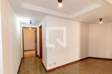 Corredor de apartamento para alugar com 4 quartos, 237m² em Moema, São Paulo