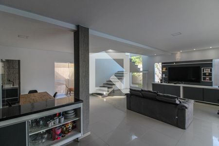 Sala de casa de condomínio à venda com 3 quartos, 250m² em Vargem Grande, Rio de Janeiro