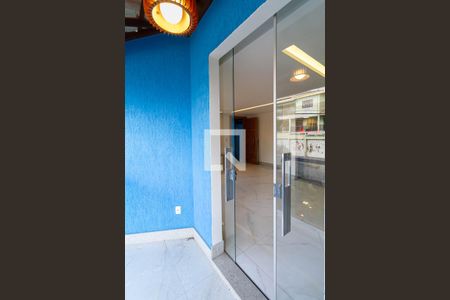 Varanda da sala  de casa à venda com 3 quartos, 180m² em Castelo, Belo Horizonte