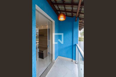 Varanda da sala  de casa à venda com 3 quartos, 180m² em Castelo, Belo Horizonte