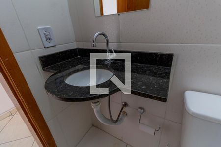 Casa à venda com 170m², 3 quartos e 2 vagasBanheiro