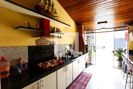 Casa para alugar com 200m², 4 quartos e 1 vagaÁrea comum - Churrasqueira