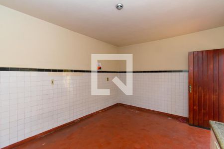 Casa à venda com 400m², 4 quartos e 6 vagas Casa à venda com 400m², 4 quartos e 6 vagasCozinha