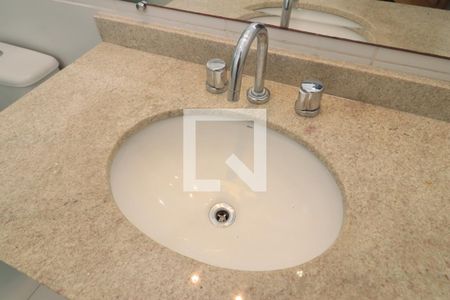 Apartamento para alugar com 71m², 2 quartos e 2 vagasBanheiro da Suíte