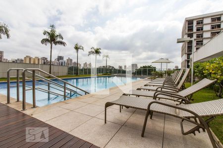 Apartamento para alugar com 71m², 2 quartos e 2 vagasÁrea comum - Piscina