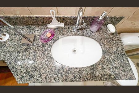 Apartamento à venda com 120m², 4 quartos e 2 vagasBanheiro 1