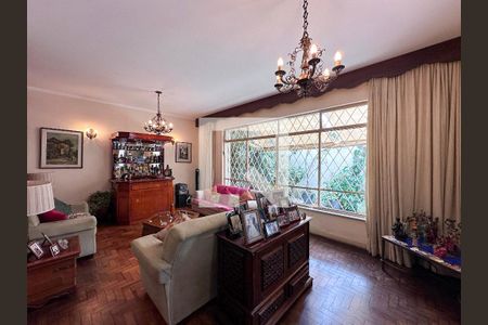 Sala de casa à venda com 5 quartos, 250m² em Vila Cordeiro, São Paulo