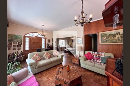 Sala de casa à venda com 5 quartos, 250m² em Vila Cordeiro, São Paulo