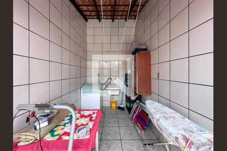Casa à venda com 250m², 5 quartos e sem vagaÁrea de Serviço