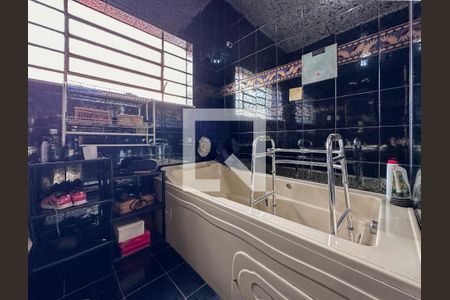 Casa à venda com 250m², 5 quartos e sem vagaBanheiro Social