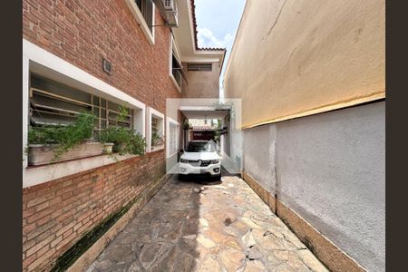 Casa à venda com 250m², 5 quartos e sem vagaQuintal