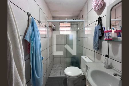 Casa à venda com 250m², 5 quartos e sem vagaBanheiro Suíte 2 e 3 Fundos