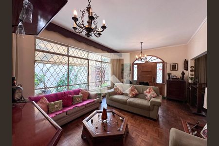 Sala de casa à venda com 5 quartos, 250m² em Vila Cordeiro, São Paulo