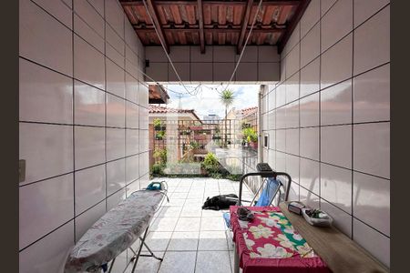 Casa à venda com 250m², 5 quartos e sem vagaÁrea de Serviço