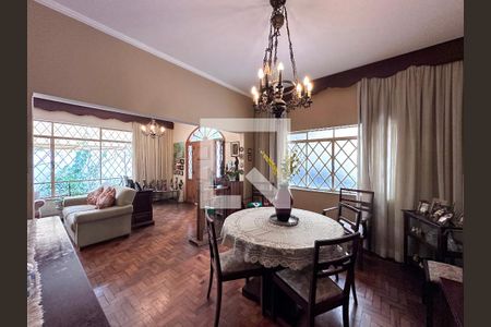 Sala de casa à venda com 5 quartos, 250m² em Vila Cordeiro, São Paulo