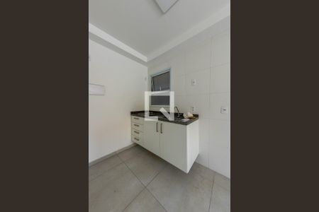 Cozinha de apartamento para alugar com 1 quarto, 25m² em São Lucas, São Paulo