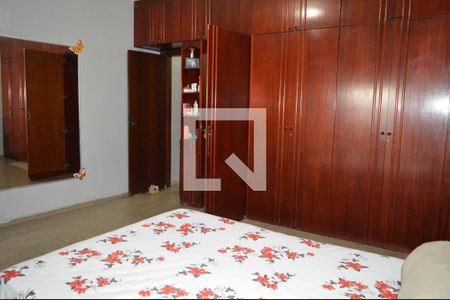 Casa à venda com 360m², 6 quartos e 1 vagaSuíte