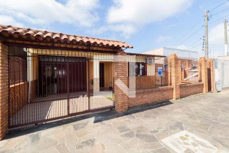 Casa à venda com 277m², 4 quartos e 3 vagasFachada