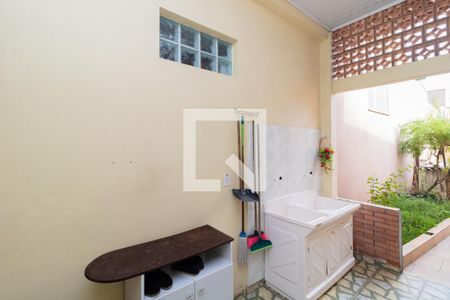 Casa à venda com 277m², 4 quartos e 3 vagasCasa 2 -Área de Serviço