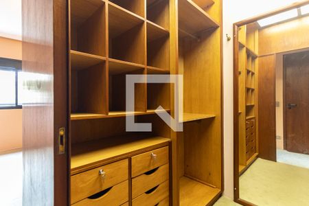 Apartamento à venda com 186m², 4 quartos e 3 vagasCloset da Suíte 1
